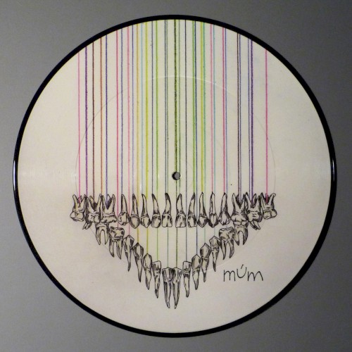 Múm – When Girls Collide